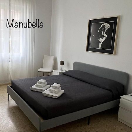 Manubella Appartamento 5 Vani Con Giardino 斯培西亚 外观 照片