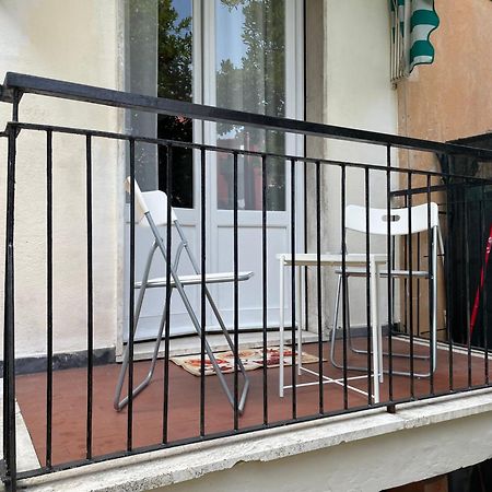 Manubella Appartamento 5 Vani Con Giardino 斯培西亚 外观 照片