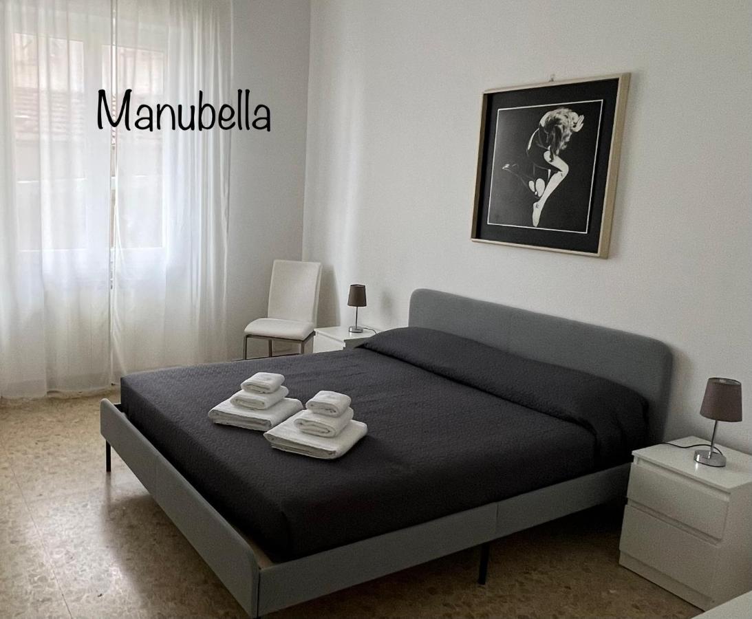 Manubella Appartamento 5 Vani Con Giardino 斯培西亚 外观 照片